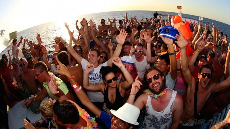 Belek party boat